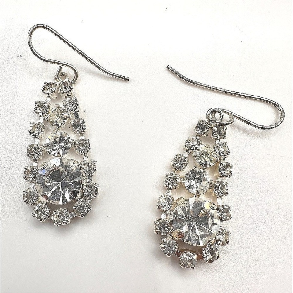 Vintage 90s Silver Tone Clear Glass‎ Rhinestone Teardrop Dangle Hook Earrings